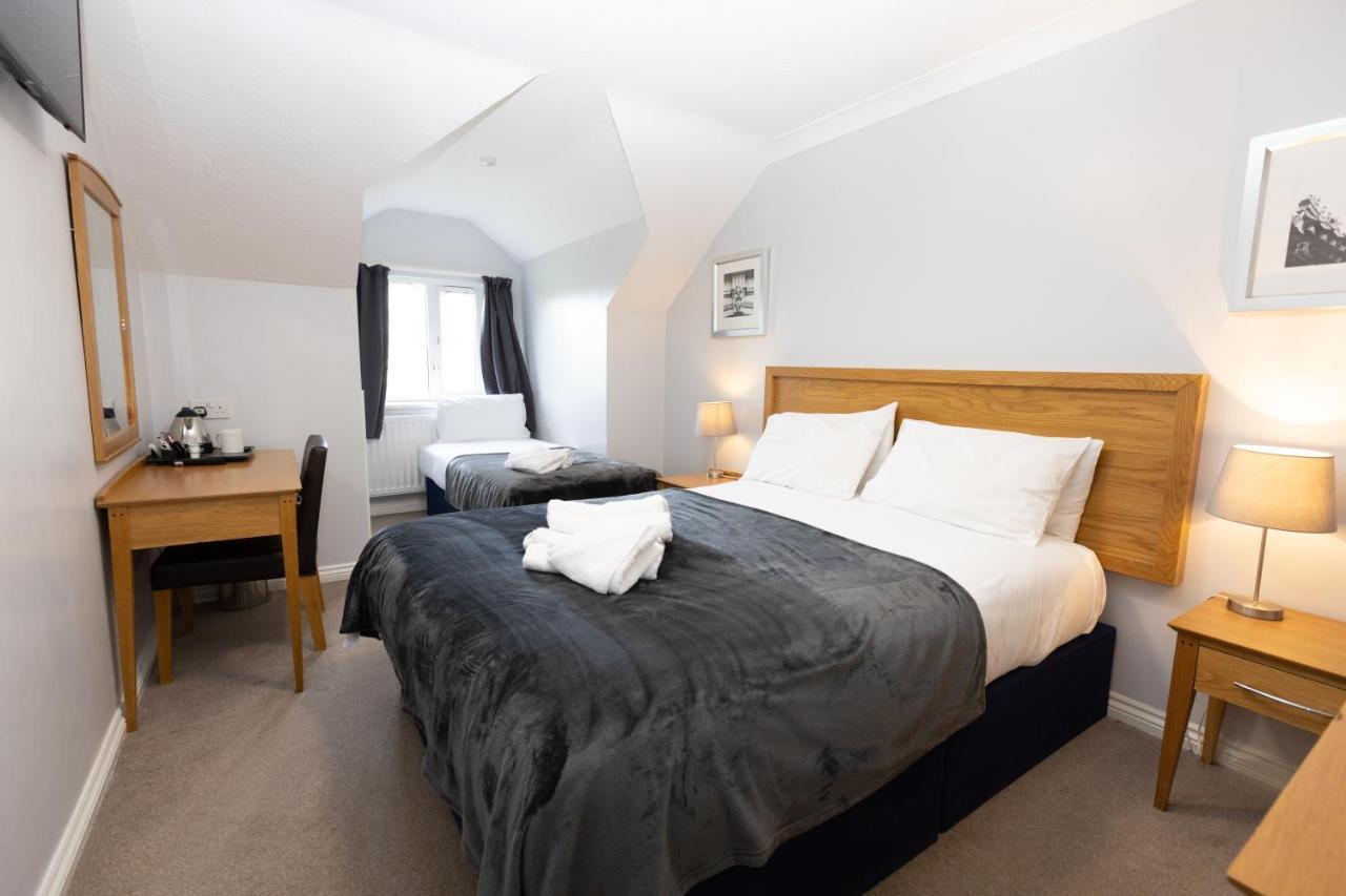 The Angel Hotel Alton  Buitenkant foto